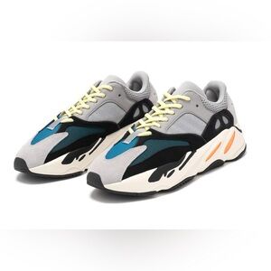 Yeezy Wave Runner 700
